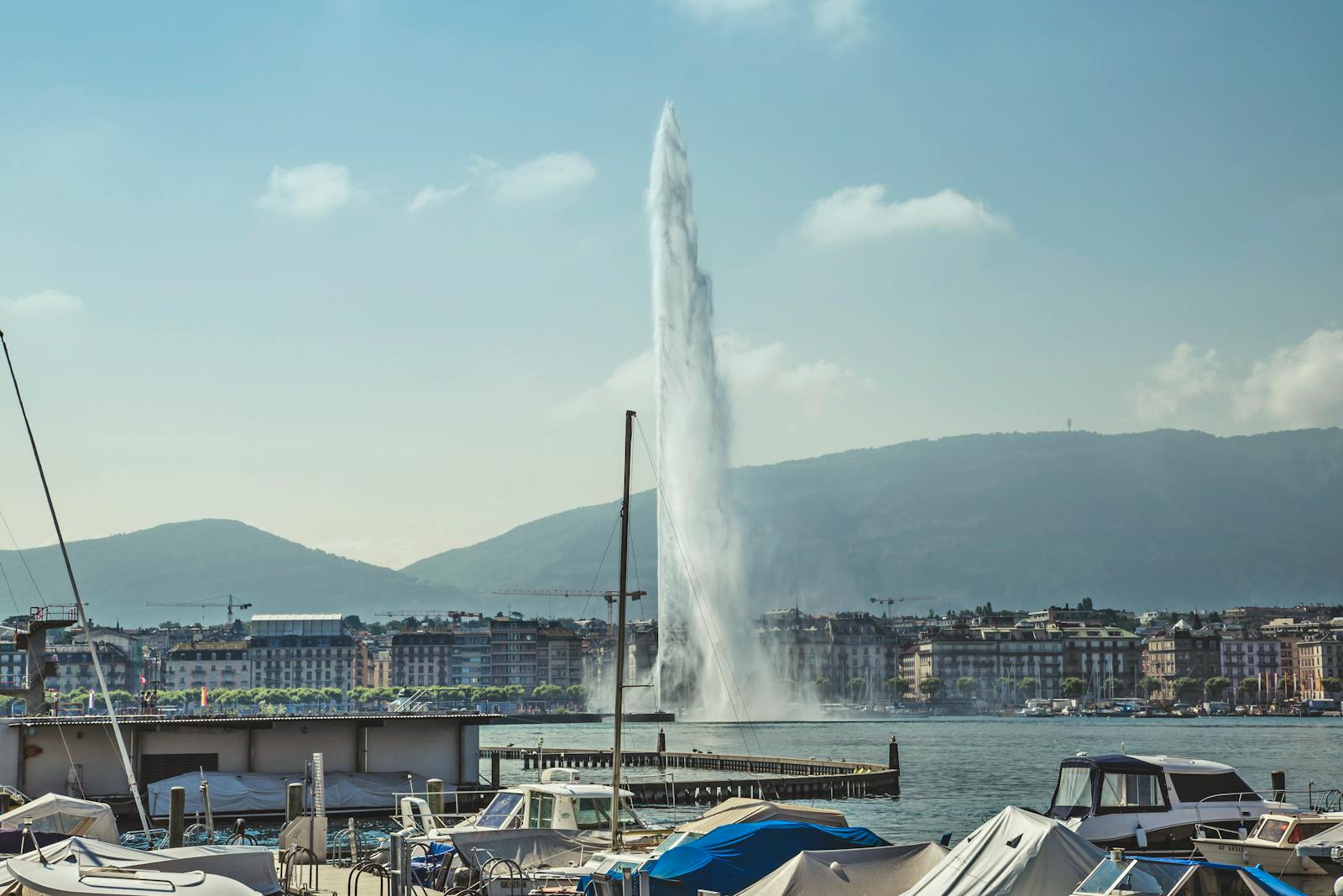 Figaret Paris Opens its Doors in Geneva: The French Shirt’s Refined Revolution. 5 Geneva-City