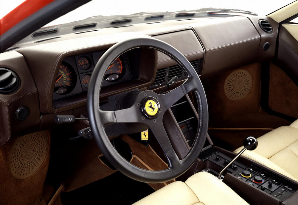 Ferrari Testarossa 1984 interior