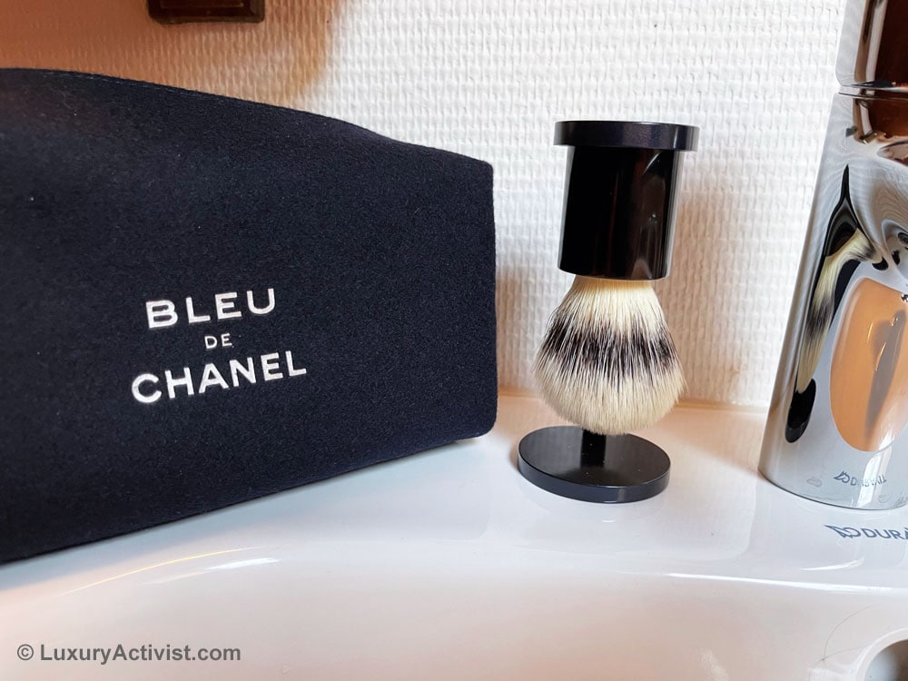 bleu-de-chanel-shaving-kit-details