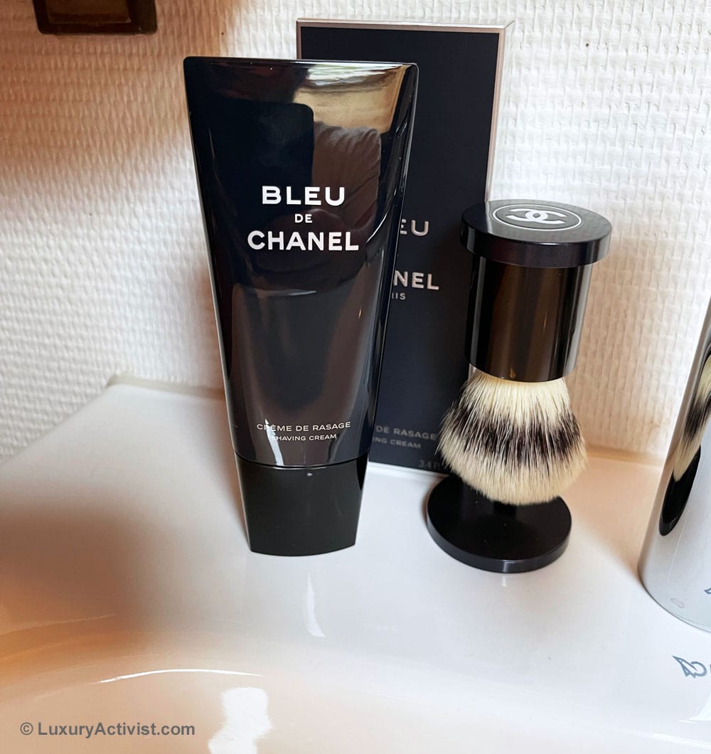 Bleu-de-Chanel-shaving-travel-kit