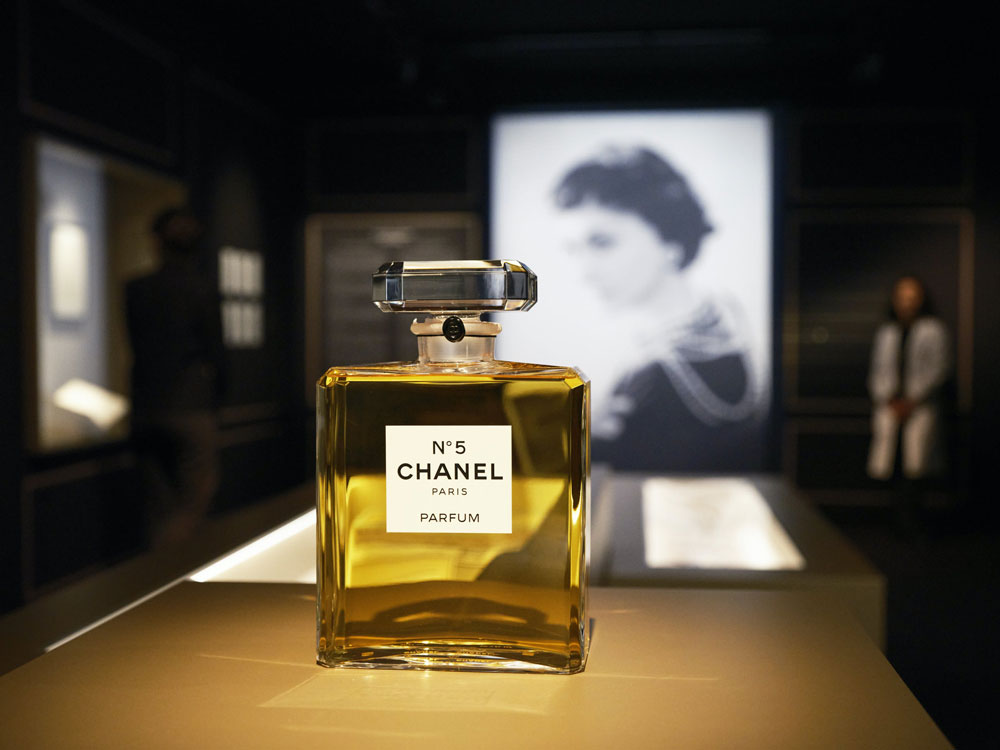 Chanel-LeGrand-numero-Chanel5-decor
