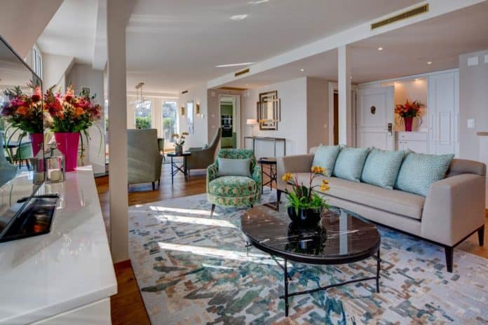 Fairmont-Le-Montreux-Palace-Penthouse-Living-room