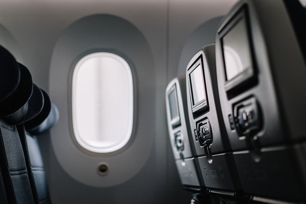 flying-airplane-guide-tips
