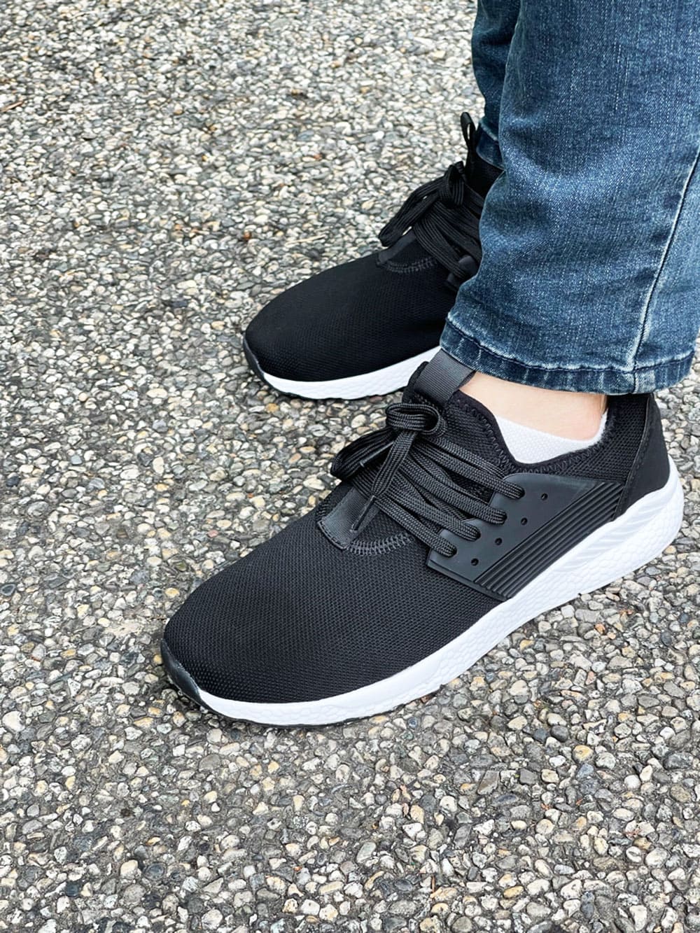 Loom-footwear