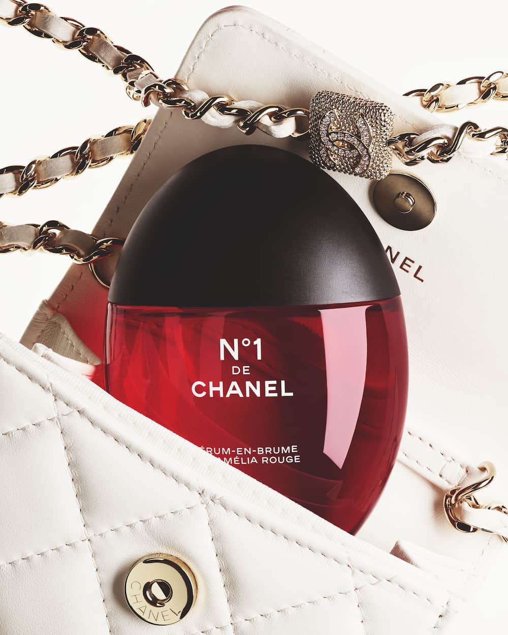 Summer in Radiance: CHANEL Beauty Must-Haves for a Perfect Holiday Glow 3 CHANEL Beauty Must-Haves: N°1 de CHANEL Serum-in-Mist