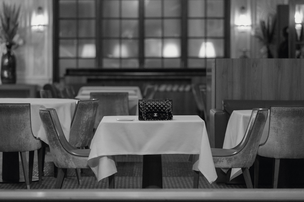 CHANEL-Iconic-handbag-photo-by-INEZ-AND-VINOODH-iconic-bag-behind-the-scenes