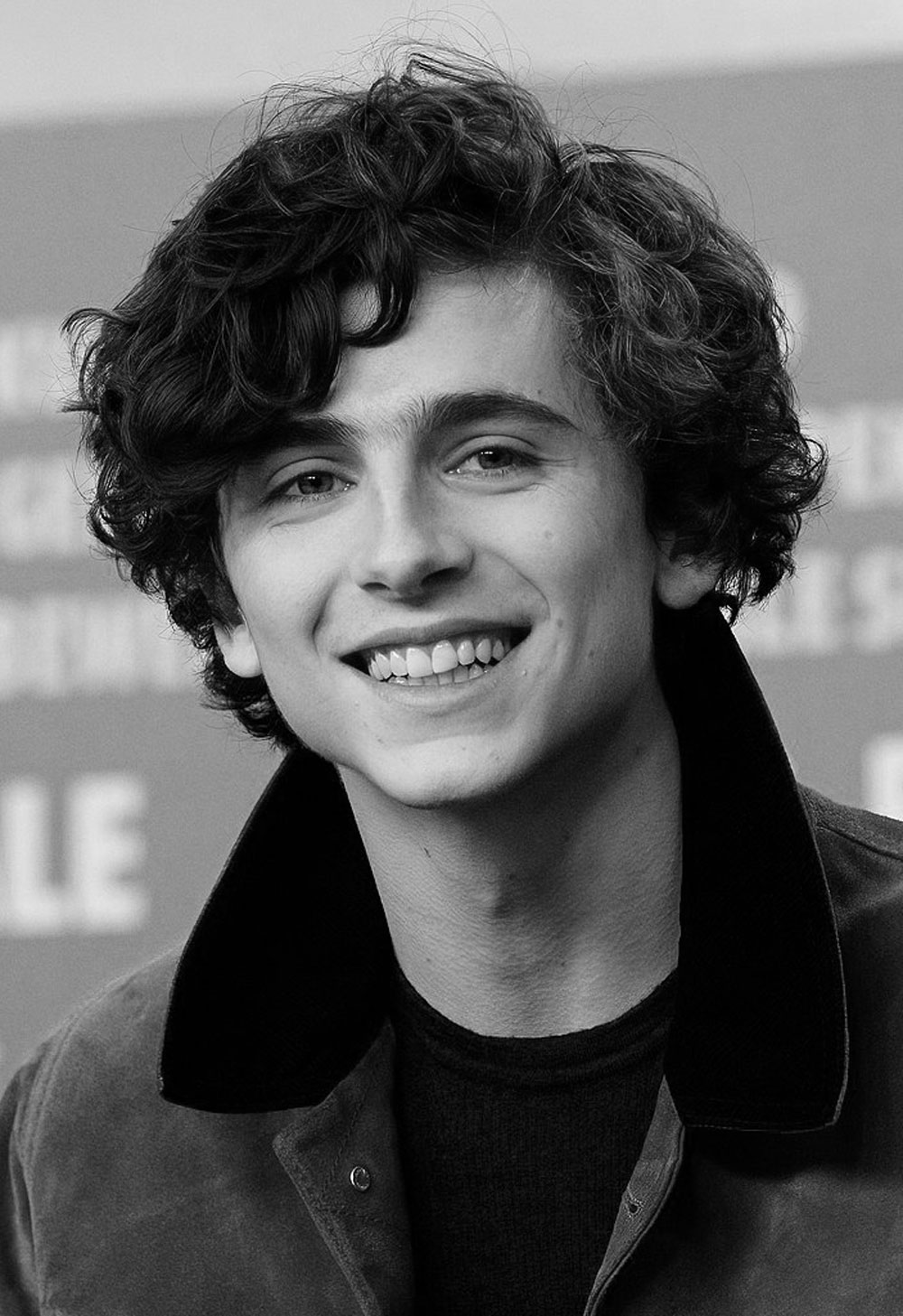 Timothée Chalamet: A Modern Vision of Masculinity and the Rising Star of Hollywood’s New Era | Luxury Activist