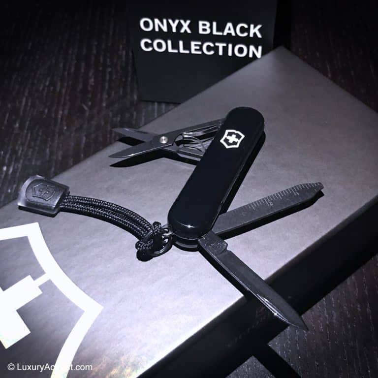 Victorinox-Onyx-Black-Collection-signature-lite-reviews