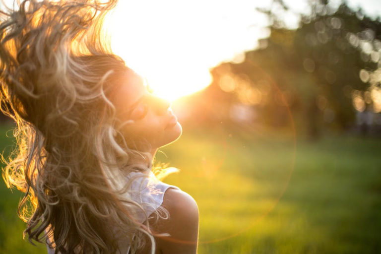 A Useful Guide On How To Maintain Healthy And Voluminous Hair