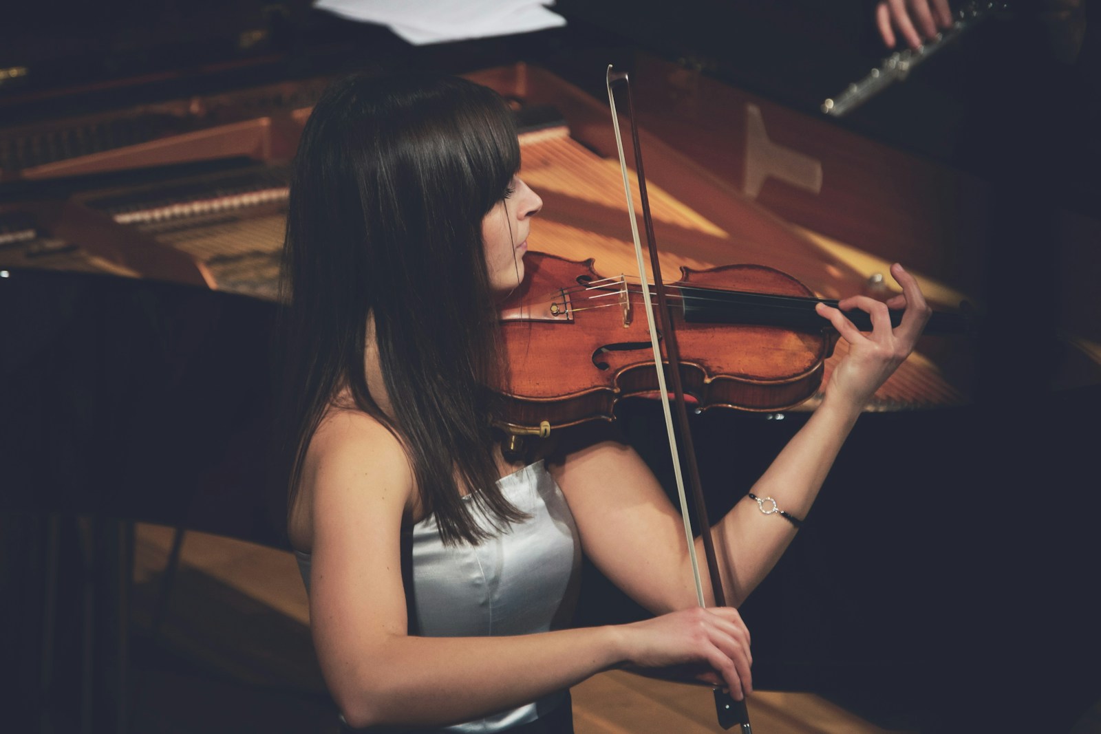 The Eternal Voice: What is a Violin and the Instrument That Shaped Music? 5 what is a violin in the orchestra