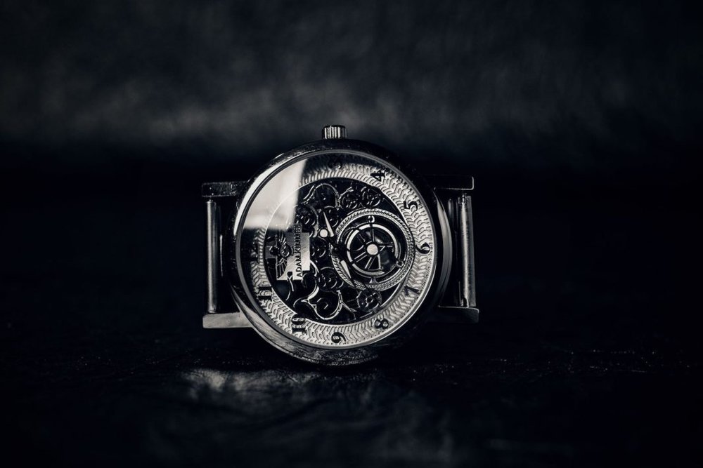 analogue antique black and white chrome