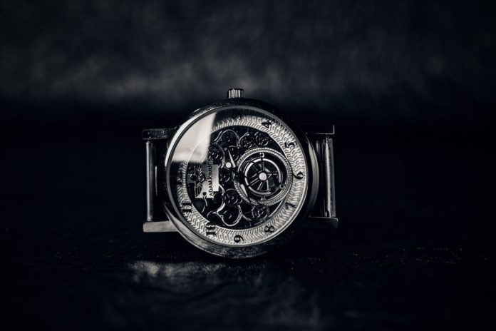 analogue antique black and white chrome