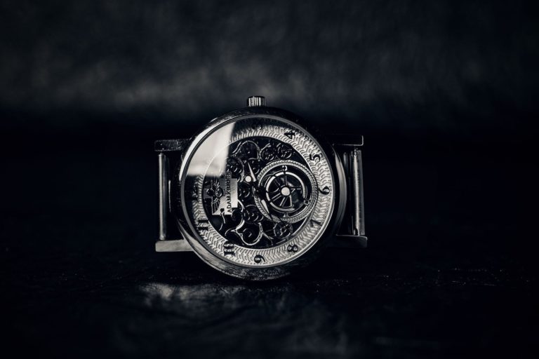 analogue antique black and white chrome