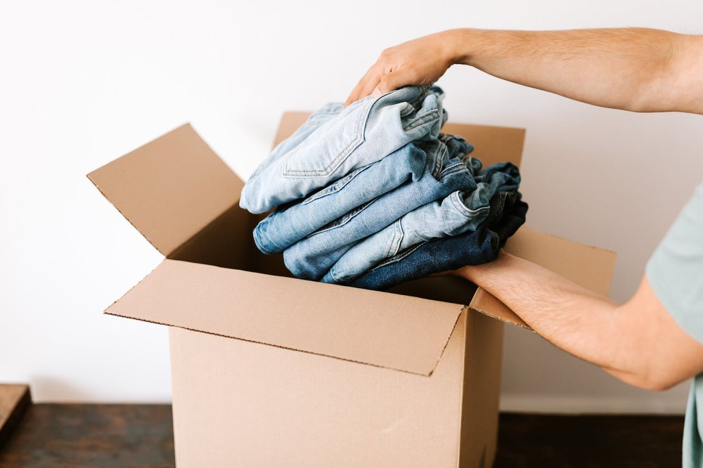 Relocating? How to Move House in Style. 1 move-house-guide