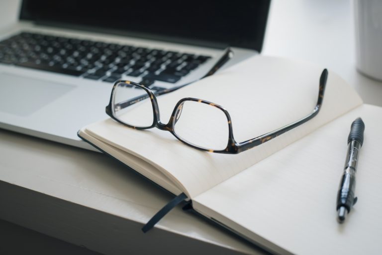 6 Reasons you May Need to Get New Glasses the Same Day